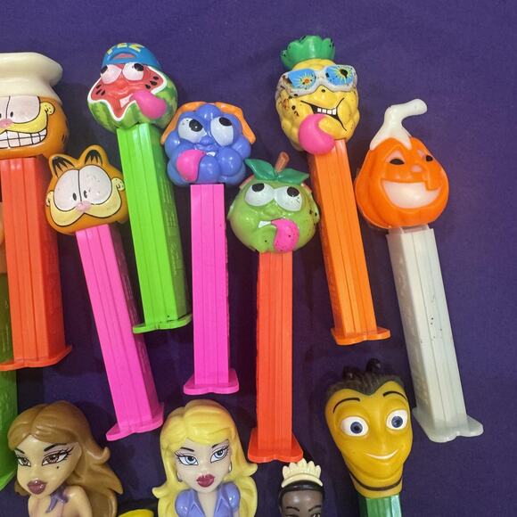 Vintage PEZ Dispenser Lot Cartoon Characters TMNT Barbie Minion Garfield Hallowe - Picture 5 of 12